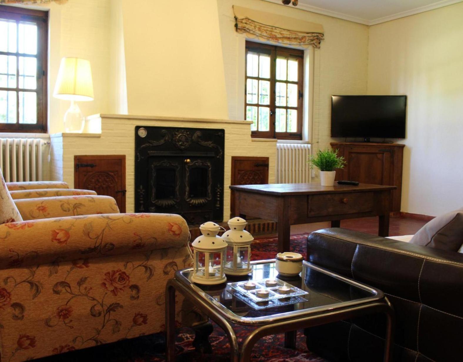Molino El Sotillo Villa Saldaña Екстериор снимка